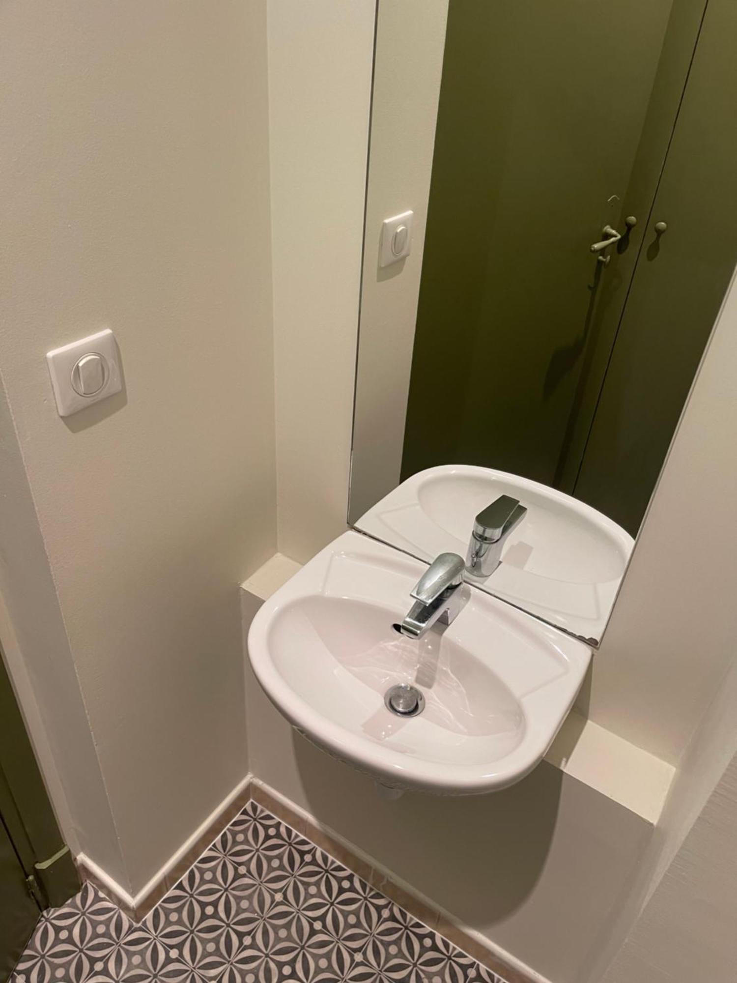 Appartement Au Coeur Du Centre Ville De Carcassonne Luaran gambar