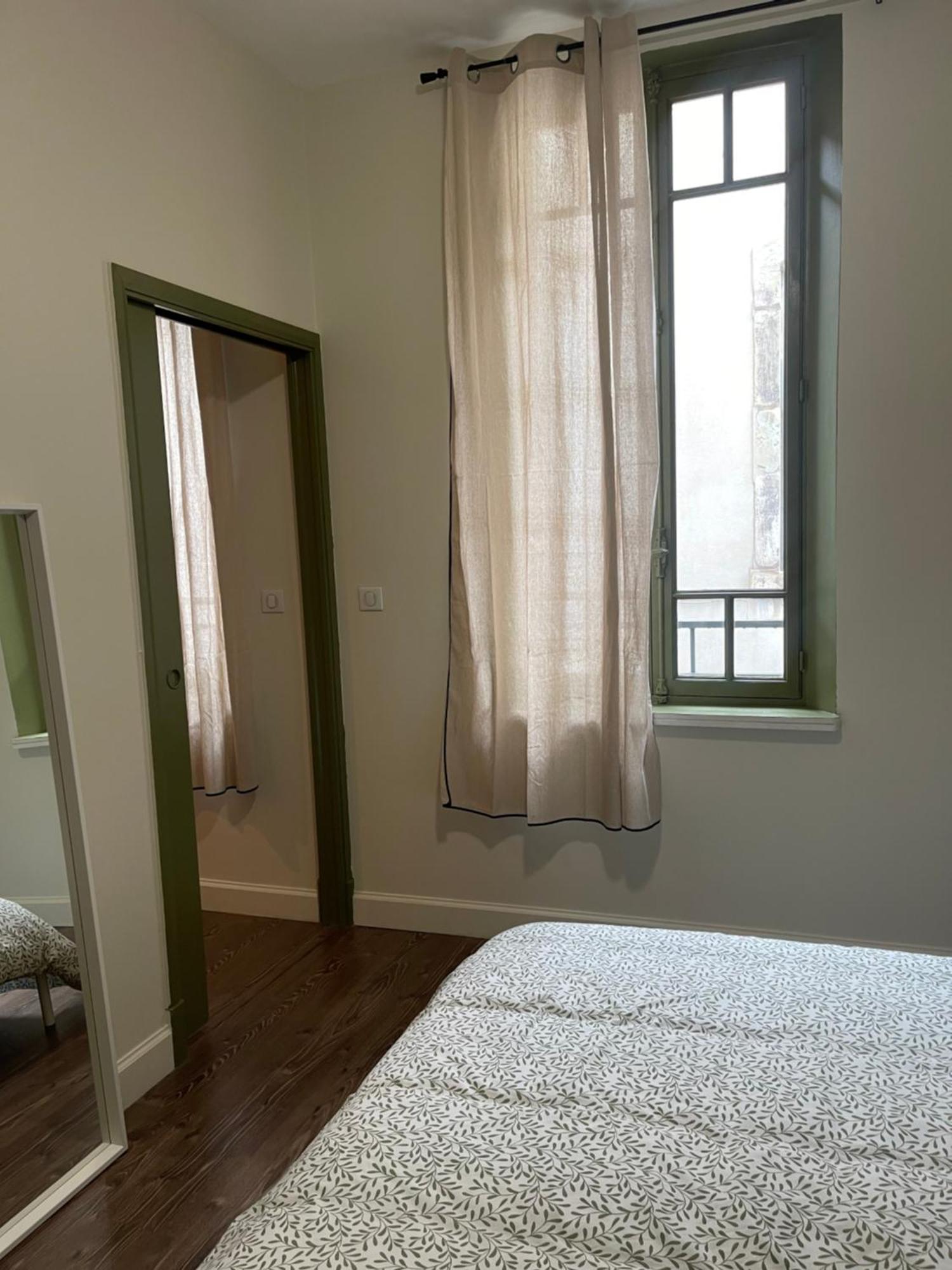 Appartement Au Coeur Du Centre Ville De Carcassonne Luaran gambar